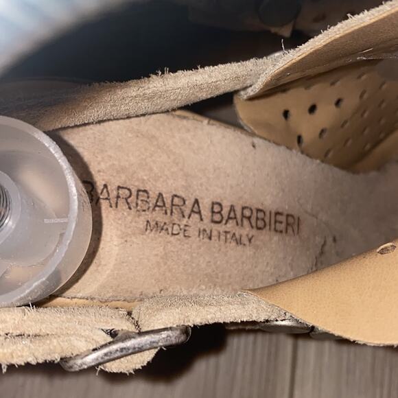 Barbara Barbieri tan perforated tan open toe heels size 8.5 - Picture 3 of 7